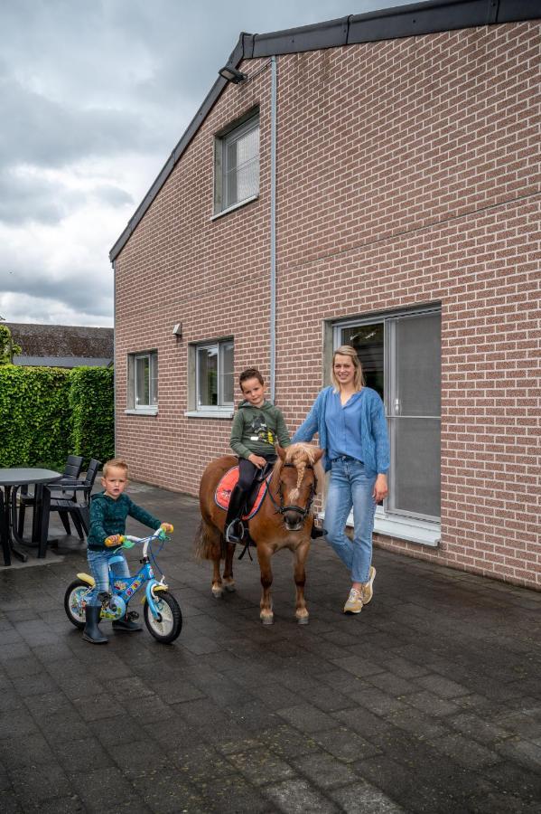 Hoevetoerisme Op 'T Zand Villa NeerNeerpelt Eksteriør bilde